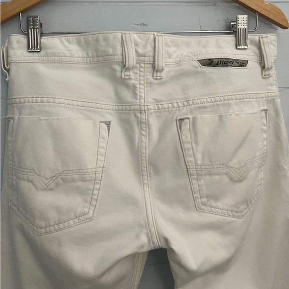 Diesel Safado Wash 0811G Regular Slim Straight White Jeans 28x27, $279 MSRP - Picture 11 of 16